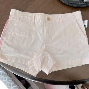 Gap pale pink Summer shorts Sz 2 Pockets pink detail on side.  New!